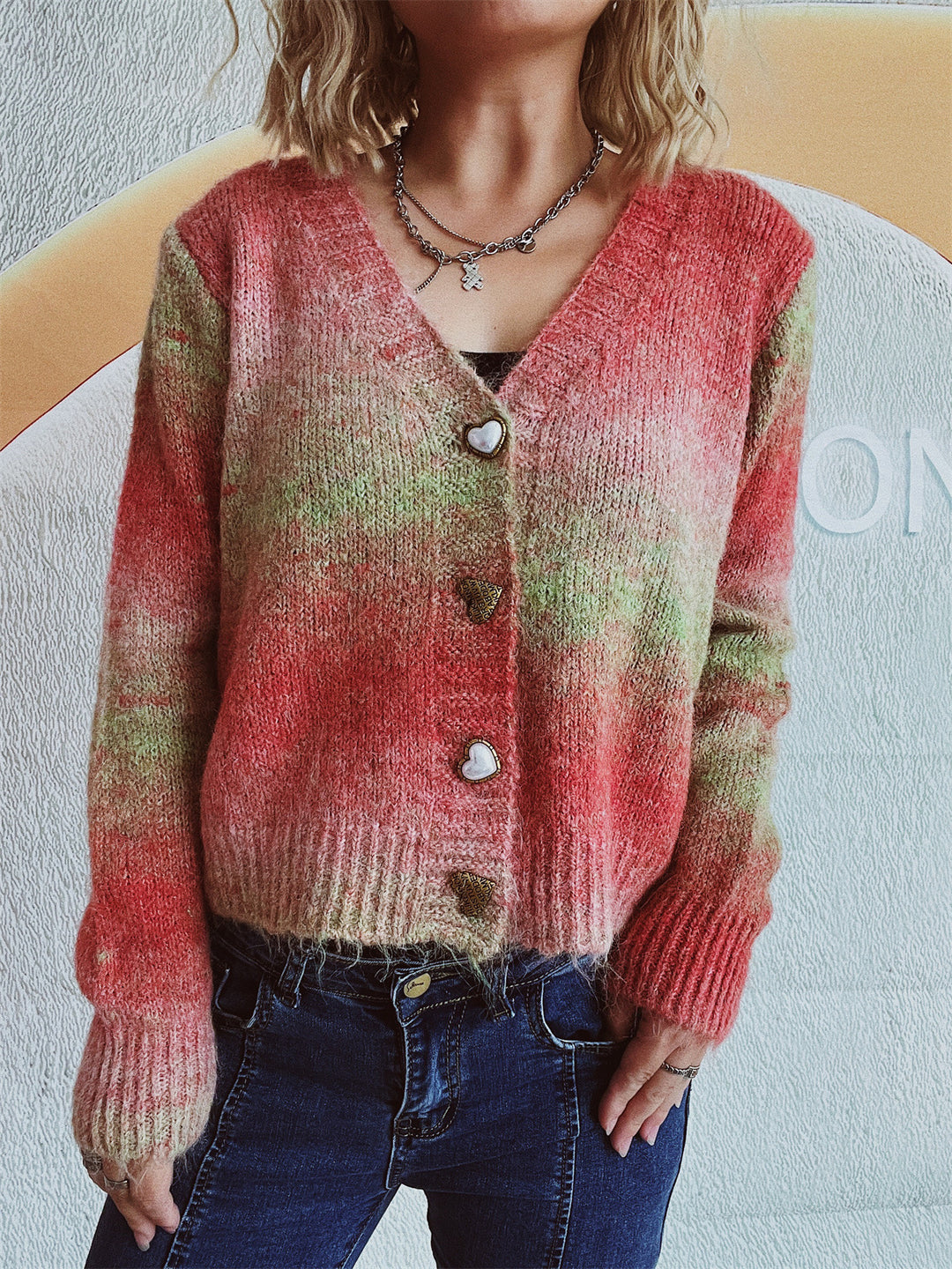 Damen kuschelige Strickjacke mit romantischen Herzknöpfen und lockerer Passform Drune