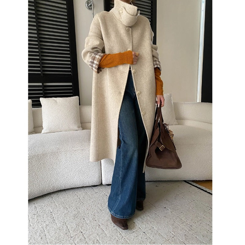 Damen eleganter Wollmantel mit Karo-Akzenten und hoher Knopfleiste Drune