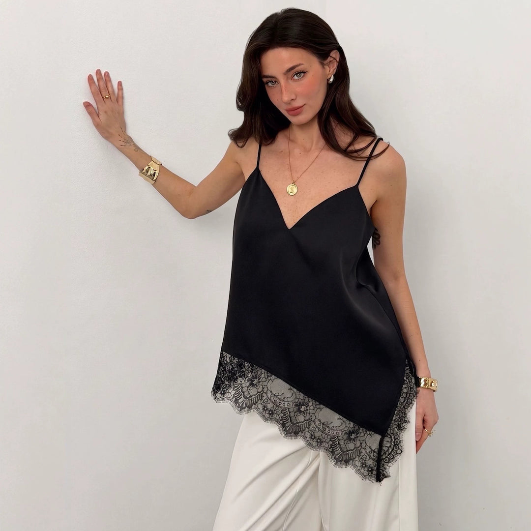 Damen nan seidig-glänzendes Spaghettiträger-Cami mit asymmetrischer Spitzenkante Drune