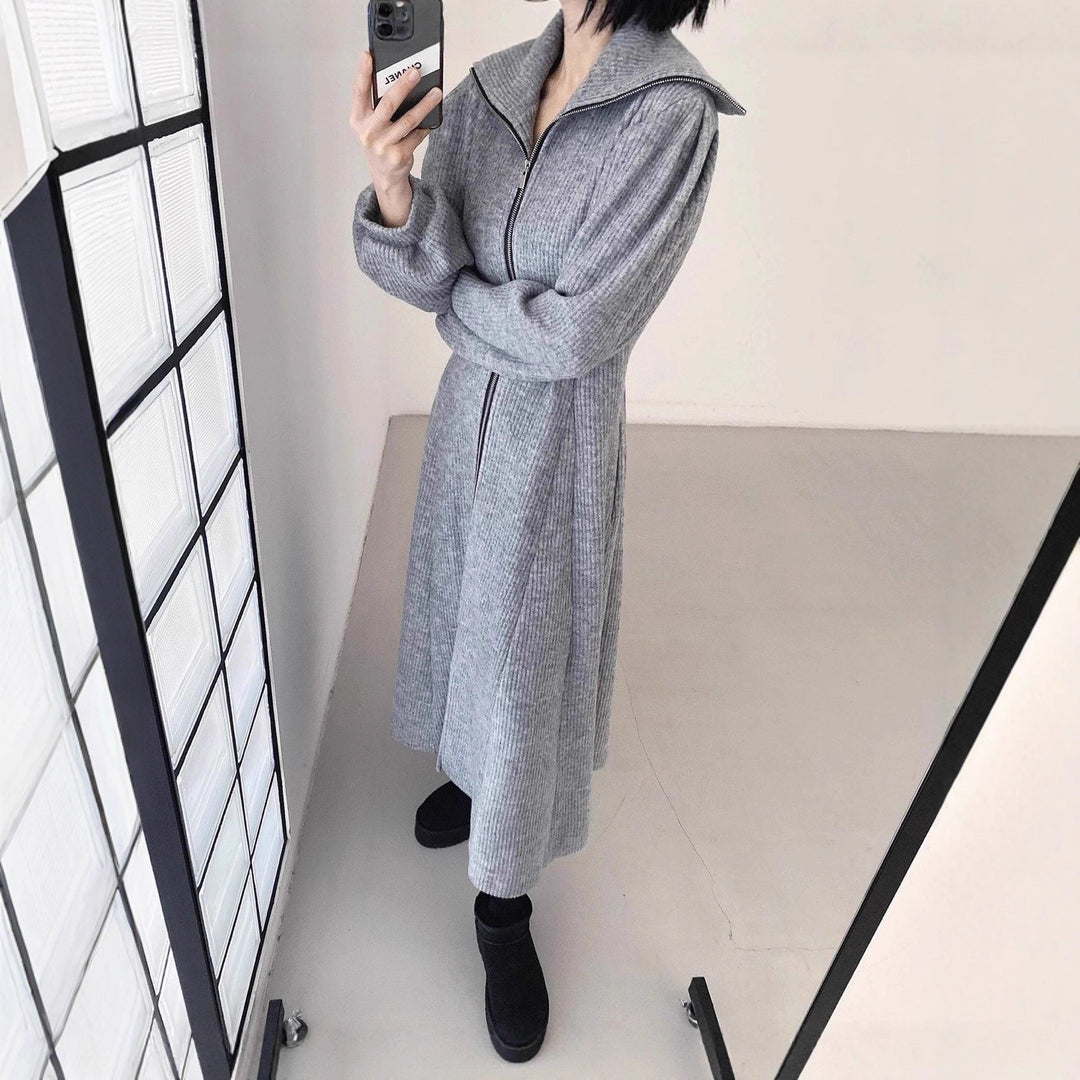 Damen Geripptes Strick-Midikleid mit Reißverschlusskragen und ausgestelltem Rock Drune