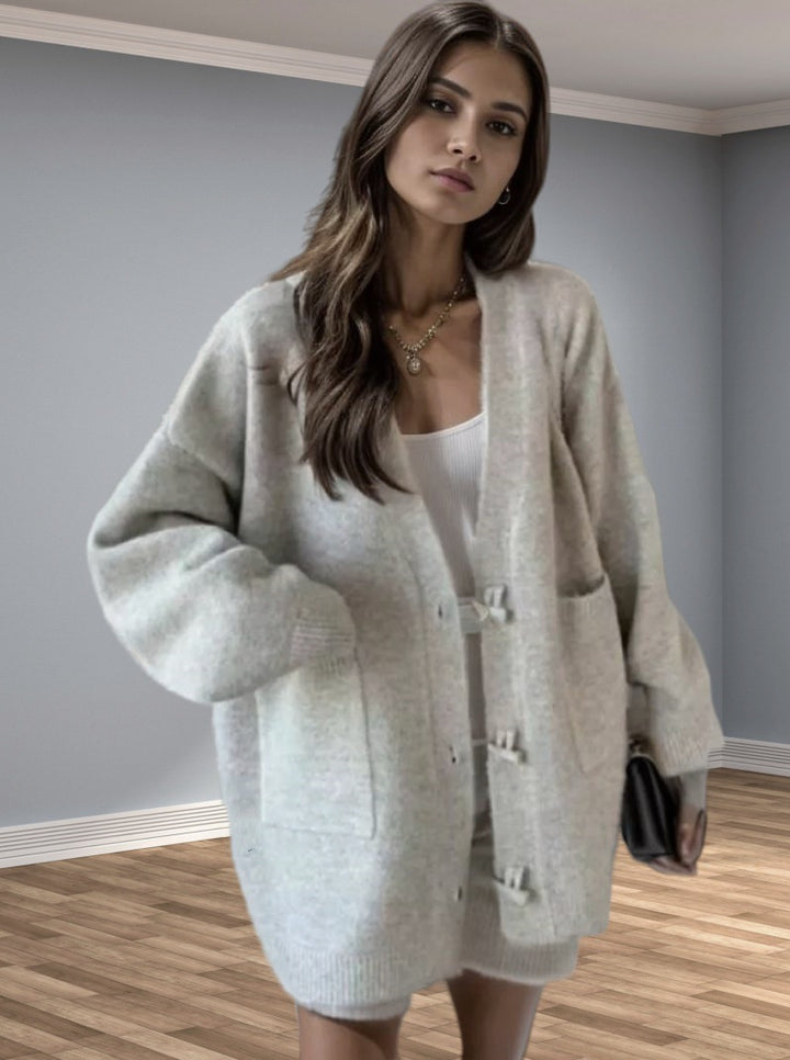 Damen gemütlicher Knitwear Cardigan mit großen Taschen und hochwertigen Knopfdetails Drune