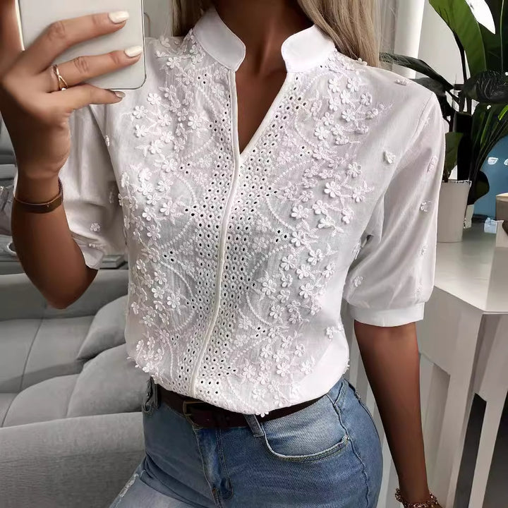 Damen Bluse mit floralen Stickereien und Knopfleiste Drune