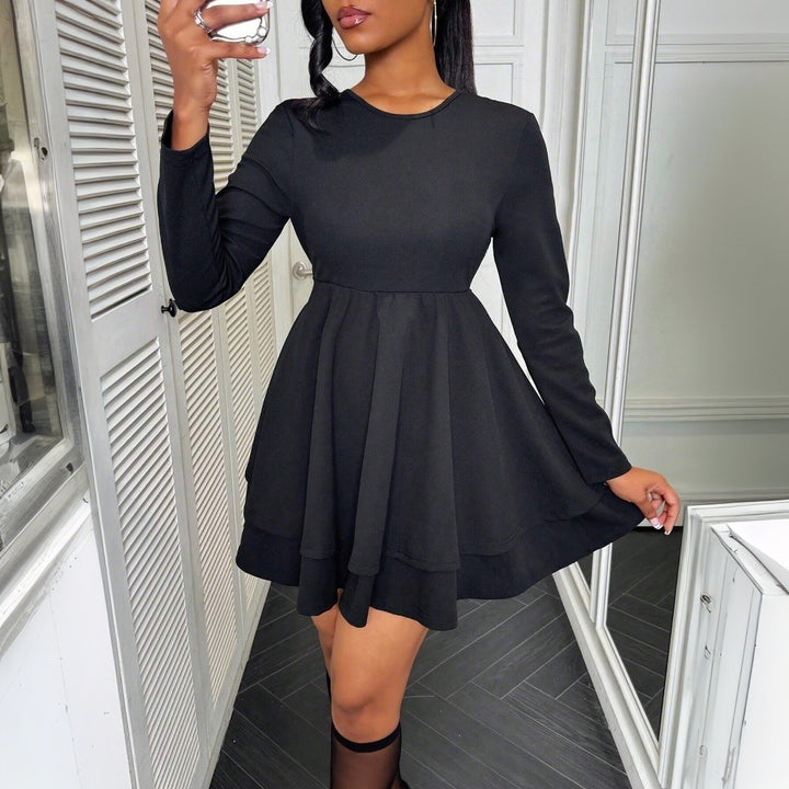 Damen langärmeliges Stufen-Minikleid mit taillierter Empire‑Naht, mehrlagigem Volantrock und schmeichelnder A‑Linien‑Silhouette Drune