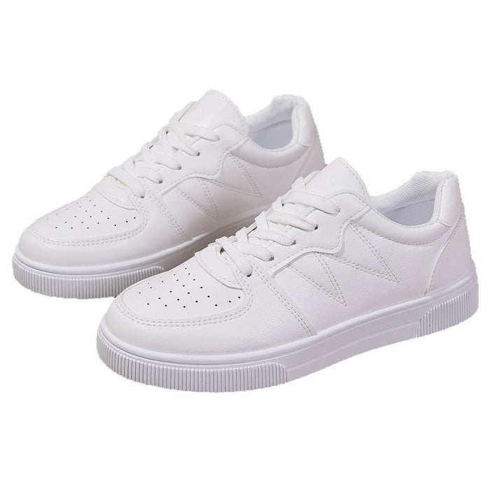 Damen Niedrige Sneaker aus Lederimitat mit perforierter Zehenkappe, gepolstertem Einstieg und profilierter Plateausohle Drune