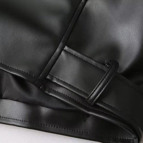 Damen Bikerjacke aus veganer Lederoptik mit Taillengürtel und asymmetrischem Reißverschluss Drune