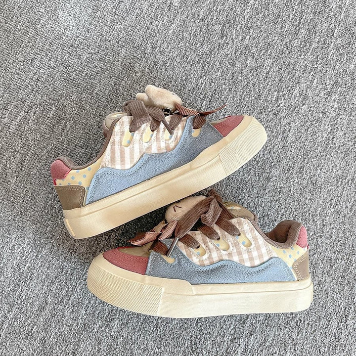 Damen Verspielte Freizeit Sneakers mit kuscheligen Tierdetails Drune