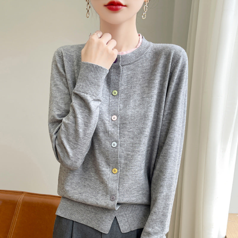 Damen Leichter Feinstrick-Cardigan mit Rundhalsausschnitt und bunten Knöpfen Drune