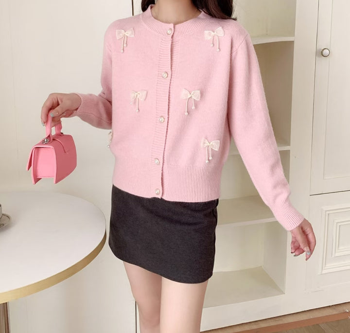 Damen Strickjacke mit Spitzenverzierungen und Knopfdetails Drune