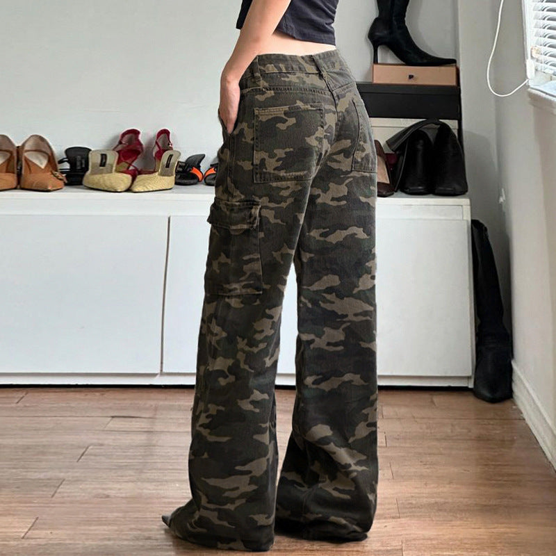 Damen Cargohose im Camouflage-Muster mit weitem Bein, hoher Taille und aufgesetzten Pattentaschen Drune