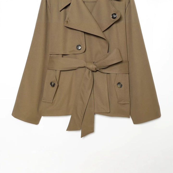 Damen kurz geschnittener Trenchcoat mit kontrastierendem Lederkragen und Taillengürtel Drune