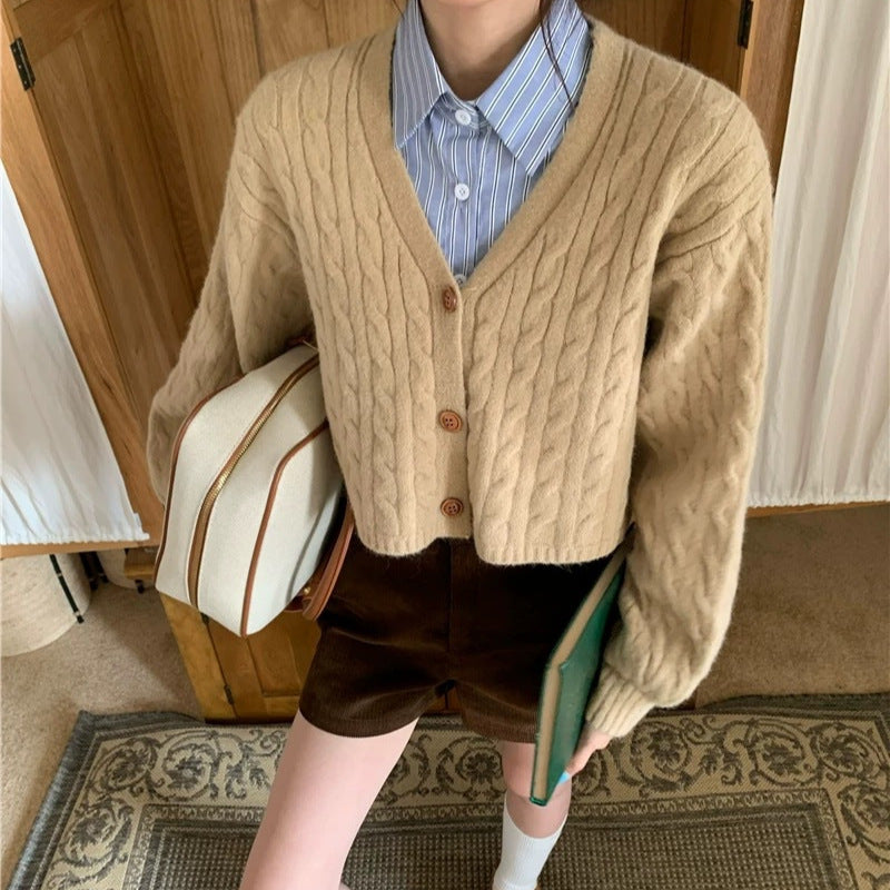 Damen Kurze Strickjacke mit breiten Ärmeln und Knopfdetail Drune