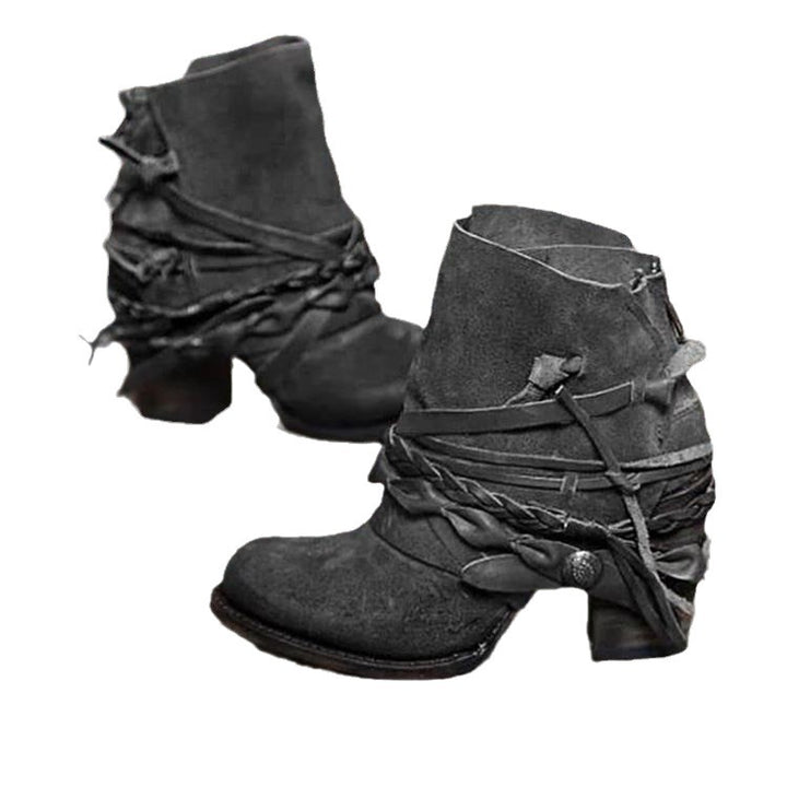 Damen Vintage Western-Ankleboots aus Velourslederoptik mit geflochtenen Zierriemen und niedrigem Blockabsatz Drune