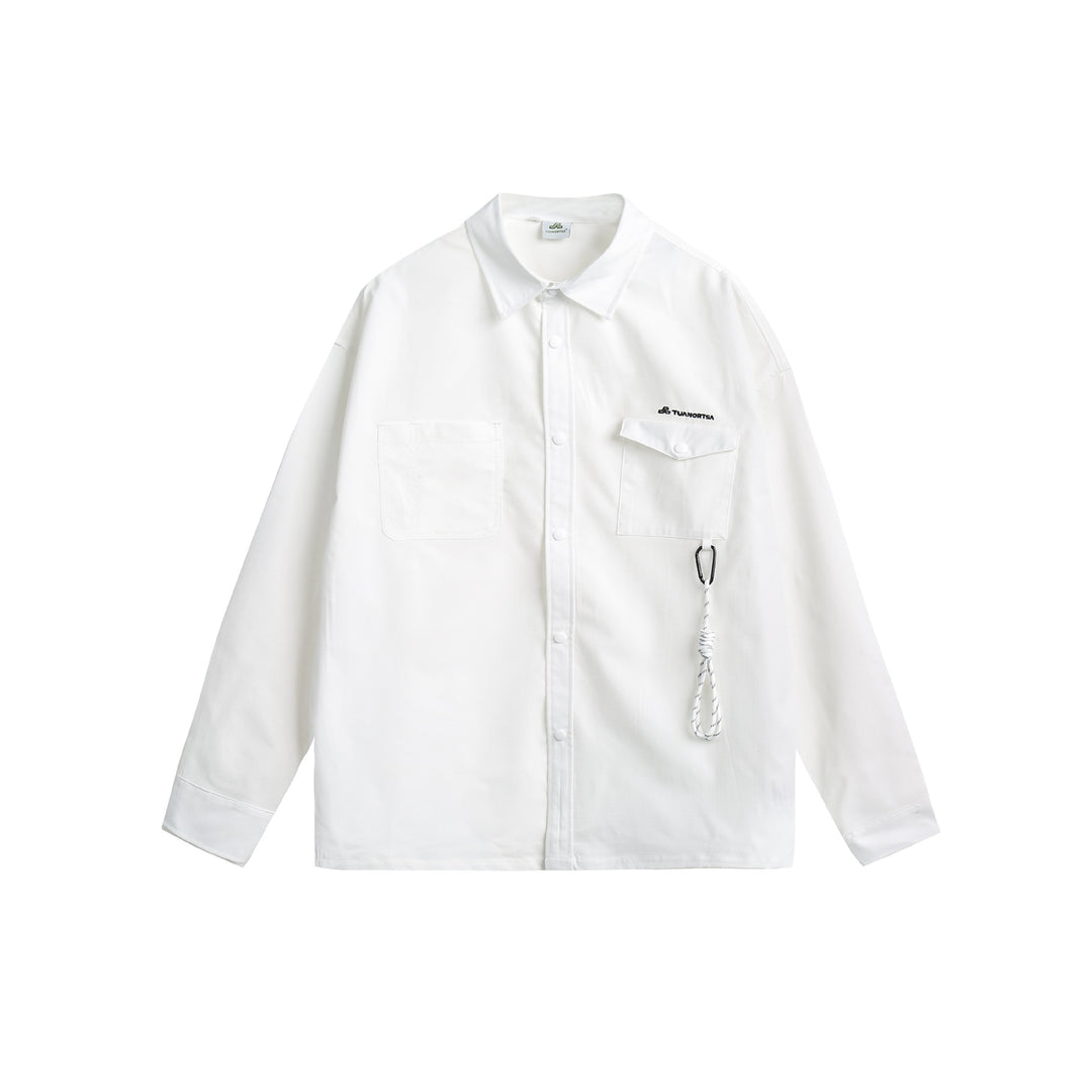 Unisex Overshirtjacke im Utility‑Stil mit Druckknopfleiste und Karabinerdetail Drune