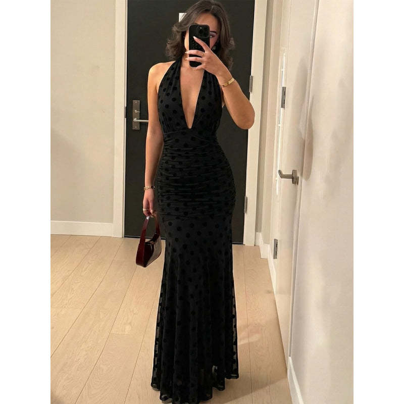 Damen Elegantes Maxikleid mit tiefem V-Ausschnitt und raffinierten Rüschendetails Drune