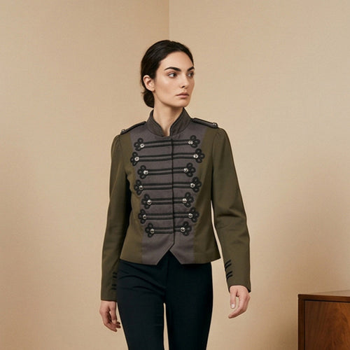 Damen Kurz geschnittener militärinspirierter Blouson mit Zierkordeln Drune