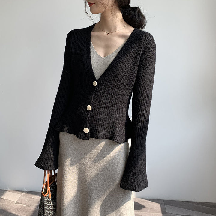 Damen gestrickte Jacke mit V-Ausschnitt und schwingendem Saum Drune