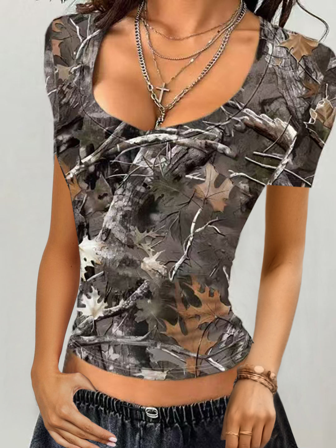 Damen Kurzarm-Oberteil im Camouflage-Design Drune