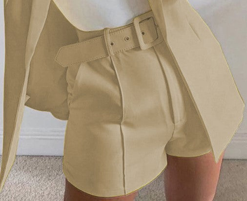 Damen Zweiteiliges maßgeschneidertes Blazer‑Set mit hochtaillierten Shorts und Gürtel Drune