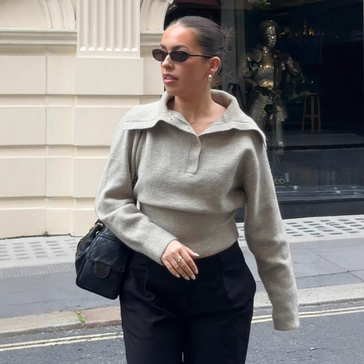 Damen Kurzgeschnittener Feinstrickpullover mit Polokragen und breitem Rippbund Drune