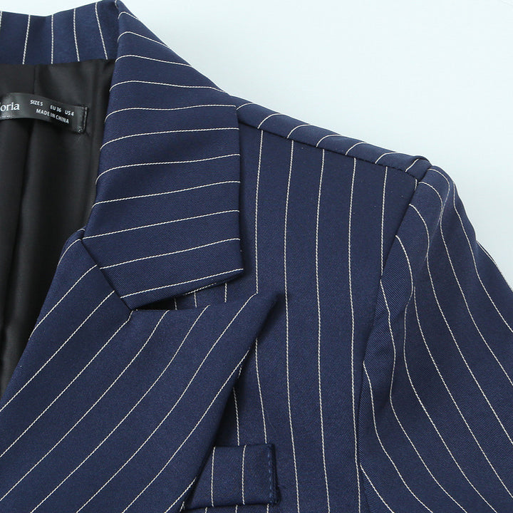 Damen nan taillierter Nadelstreifen-Blazer mit asymmetrischem Revers und Pattentaschen Drune