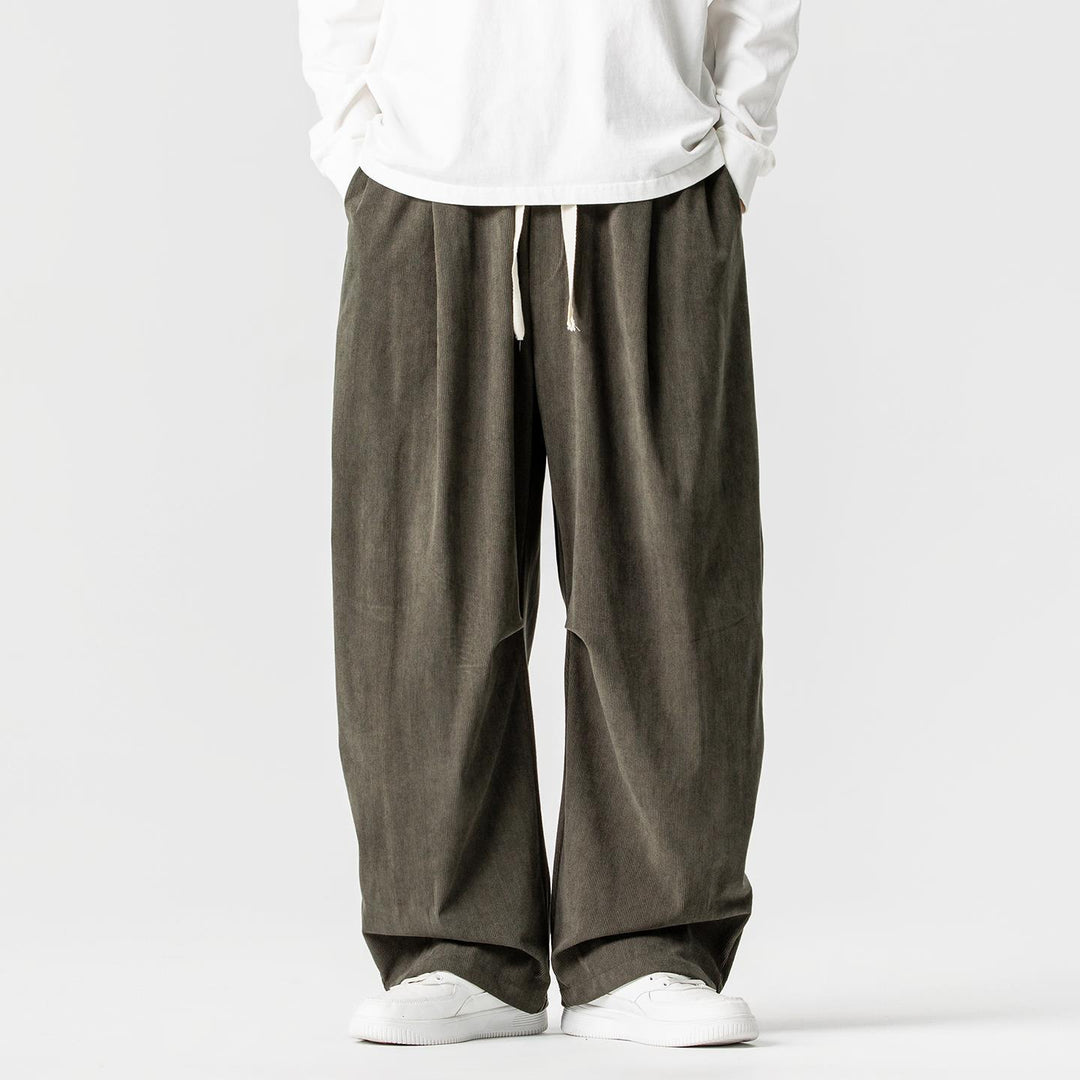 Herren Weit geschnittene Cordhose mit Bundfalten, Tunnelzug und lässiger Baggy‑Silhouette Drune