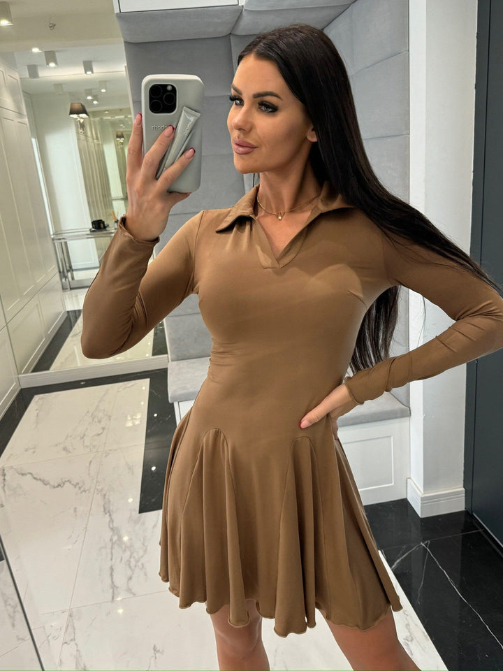 Damen Sportliches Kleid mit Polokragen und schwingendem Rock Drune