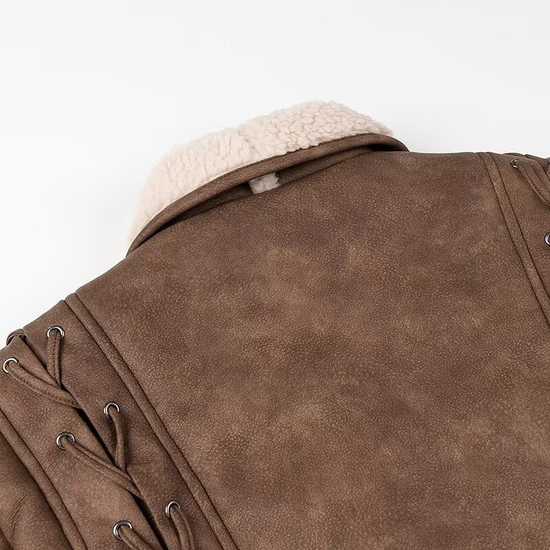Damen Kurzjacke im Aviator‑Look mit Sherpa‑Futter, Bindegürtel und Schulter‑Schnürung Drune