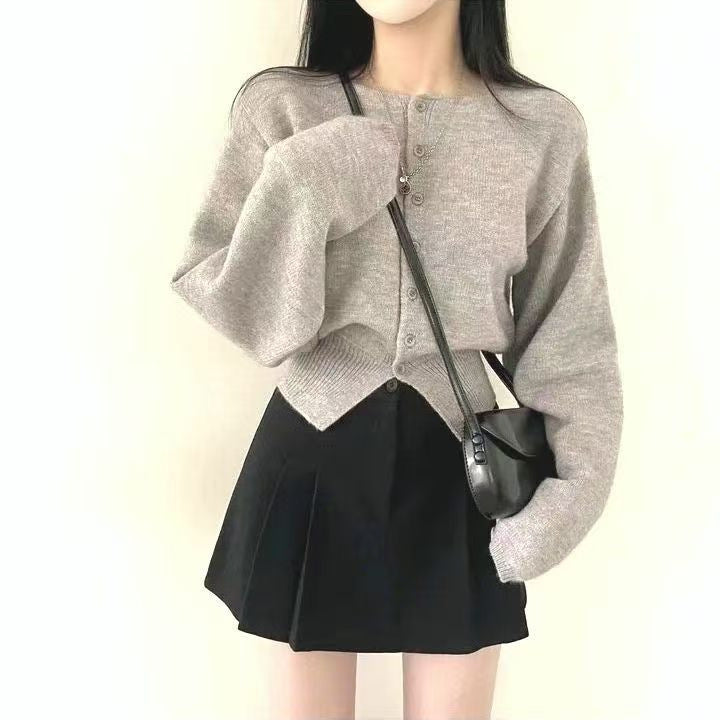 Damen Cropped Strickjacke mit Knopfleiste und oversized Ärmeln Drune