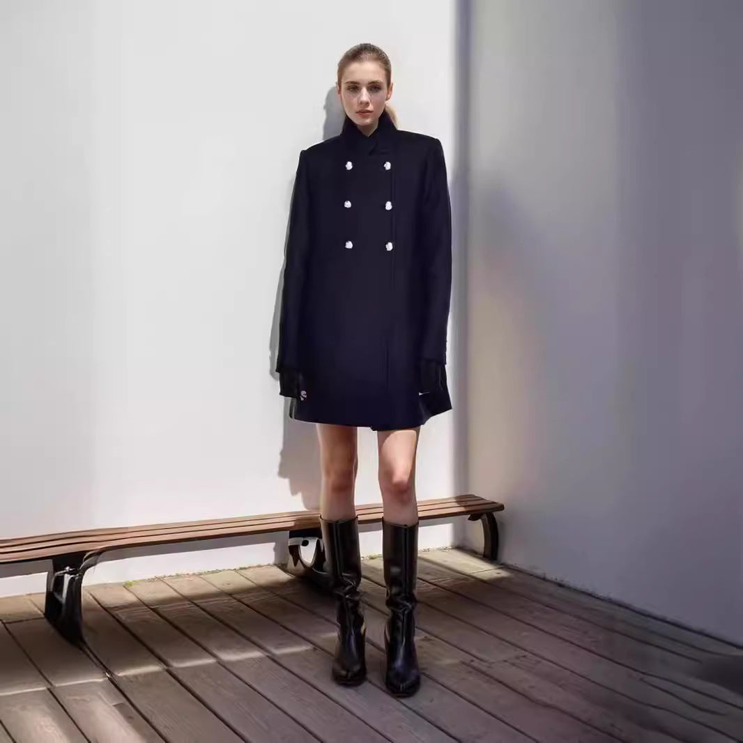 Damen Eleganter Kurz-Mantel mit doppelter Knopfreihe und seidigen Details Drune