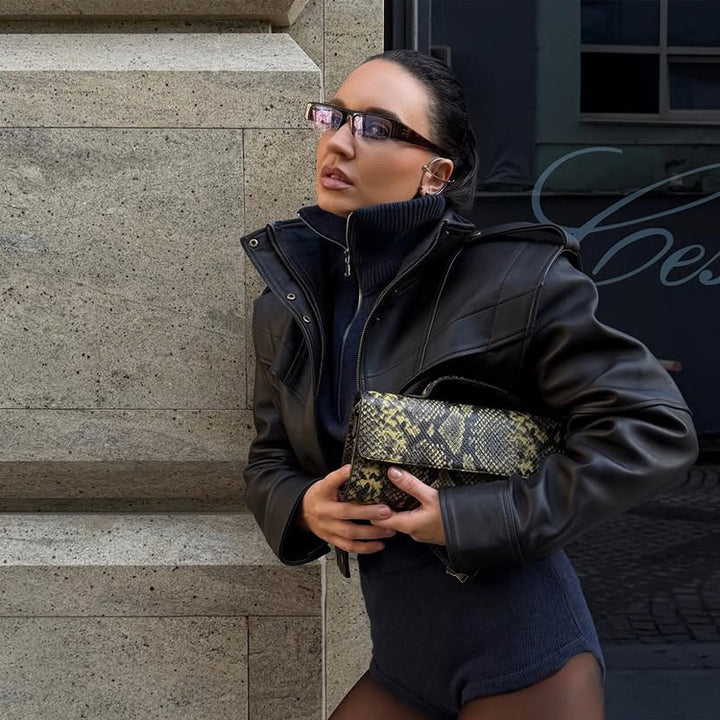 Damen Kurze vegane Lederjacke mit markanter Schulterstruktur und Cropped-Schnitt Drune