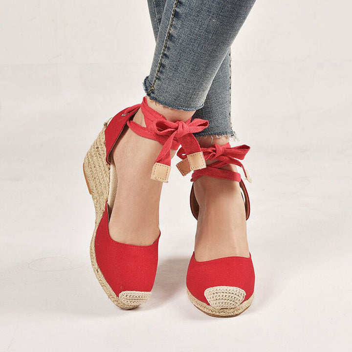 Damen nan Textil-Espadrille mit Bastkeil, Schleifenband-Knöchelriemen und gehäkelter Zehenkappe Drune