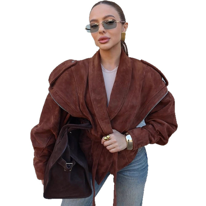 Damen Veloursleder‑Wickeljacke mit breitem Schalkragen und Taillengürtel Drune