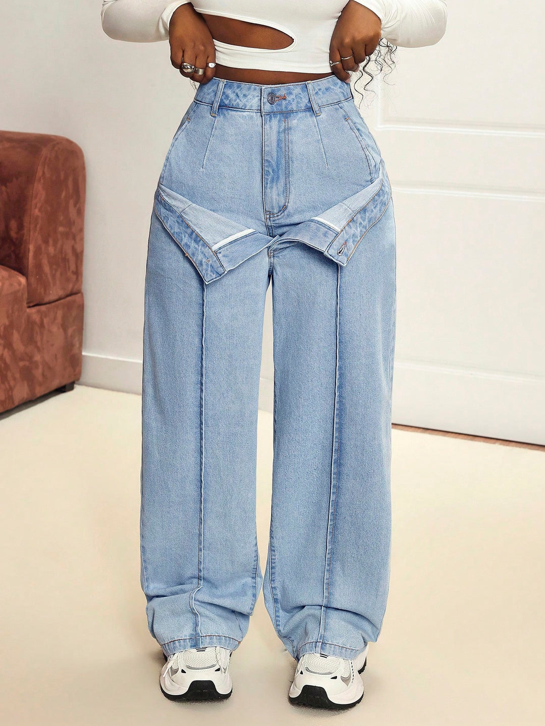 Damen weite Jeans mit innovativem Schnitt und asymmetrischem Design Drune