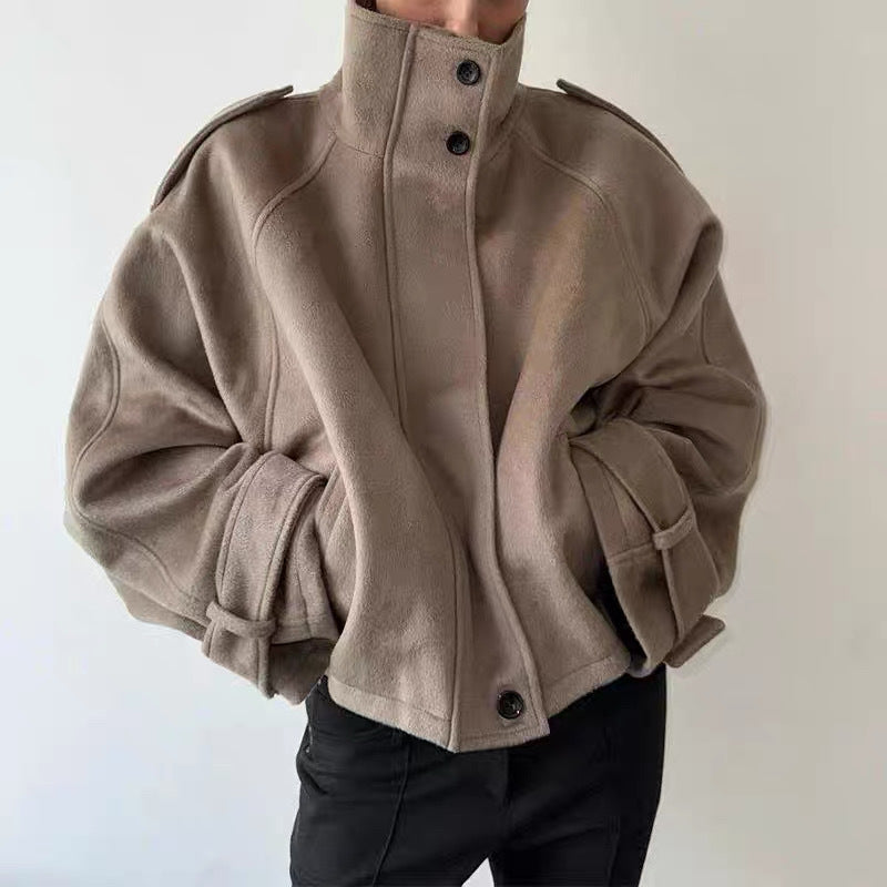 Damen Kurzmantel im Cape‑Look mit hohem Stehkragen, Epauletten und weiten Raglanärmeln Drune