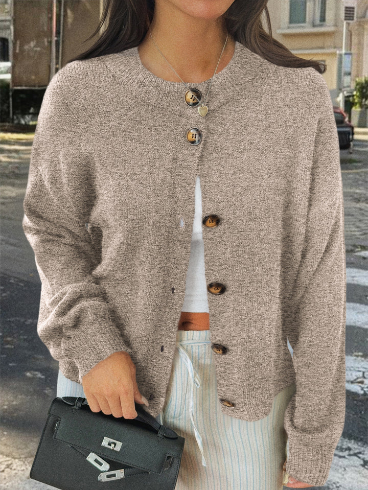 Damen nan kuscheliger Oversize-Strickcardigan mit Hornknopf-Leiste und Rundhalsausschnitt Drune