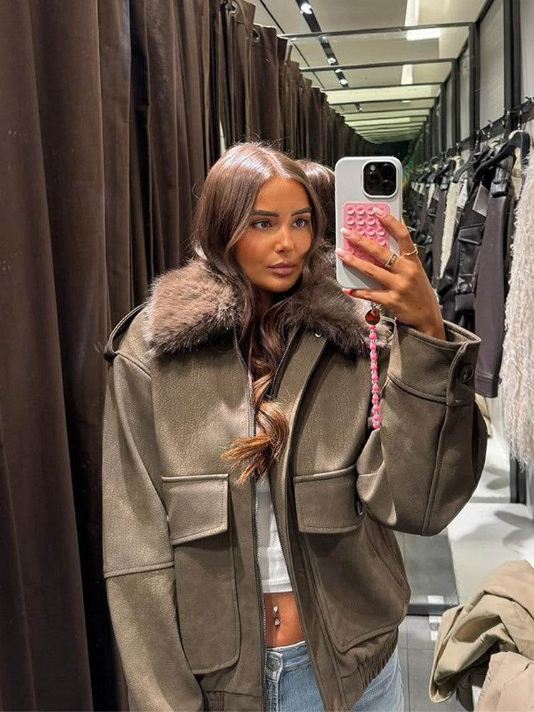 Damen Pilotjacke aus Veloursimitat mit abnehmbarem Webpelzkragen und aufgesetzten Pattentaschen Drune