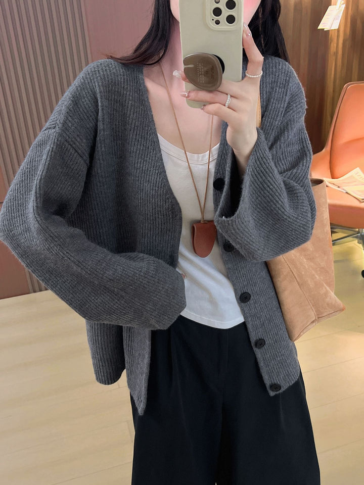 Damen lässiger Strickcardigan mit tiefem V-Ausschnitt und Knopfverschluss Drune