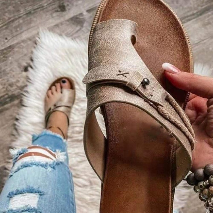 Damen Zehensteg-Sandale mit verstellbarem Riemen und ergonomischem Fußbett Drune