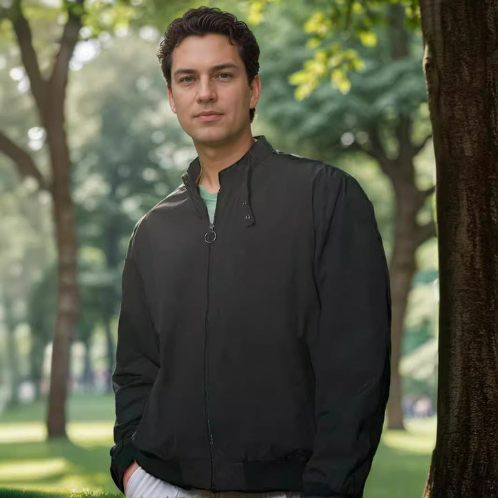 Herren leichte Übergangsjacke mit hochgeschlossenem Kragen und seitlichen Taschen Drune