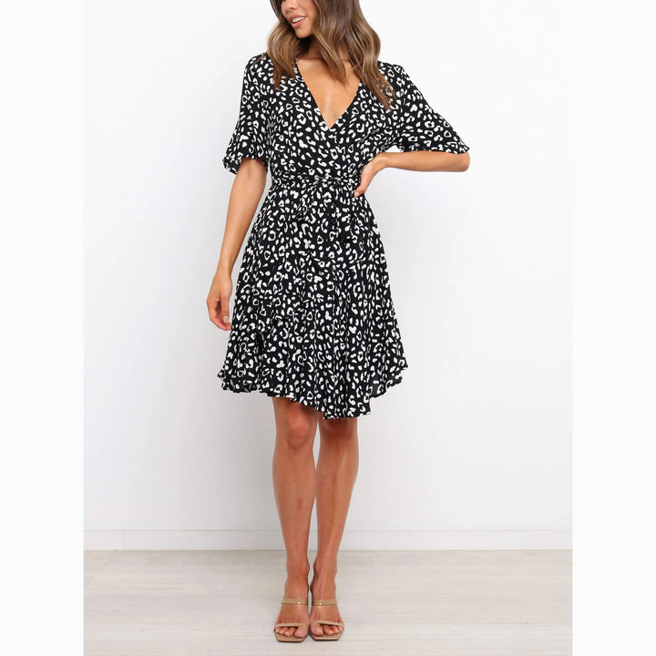 Damen Wickelkleid mit großzügigen Volant-Ärmeln und wunderschönem Animal-Print Drune