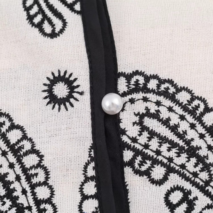 Damen Ärmellose bestickte Weste mit Paisley‑Motiv und Perlmuttknopfleiste Drune