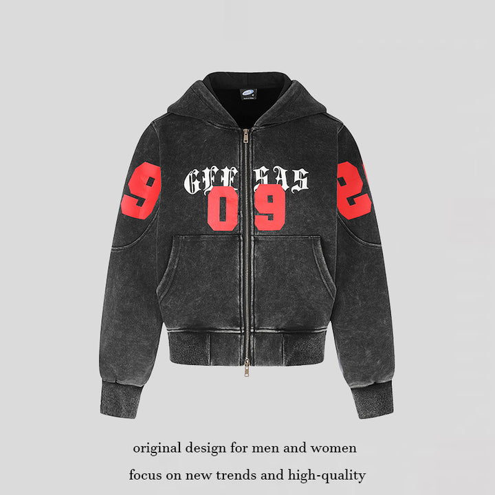 Damen Kurz geschnittene Vintage-Wasch Kapuzen‑Zipjacke mit Gothic‑Print und Nummernprint Drune