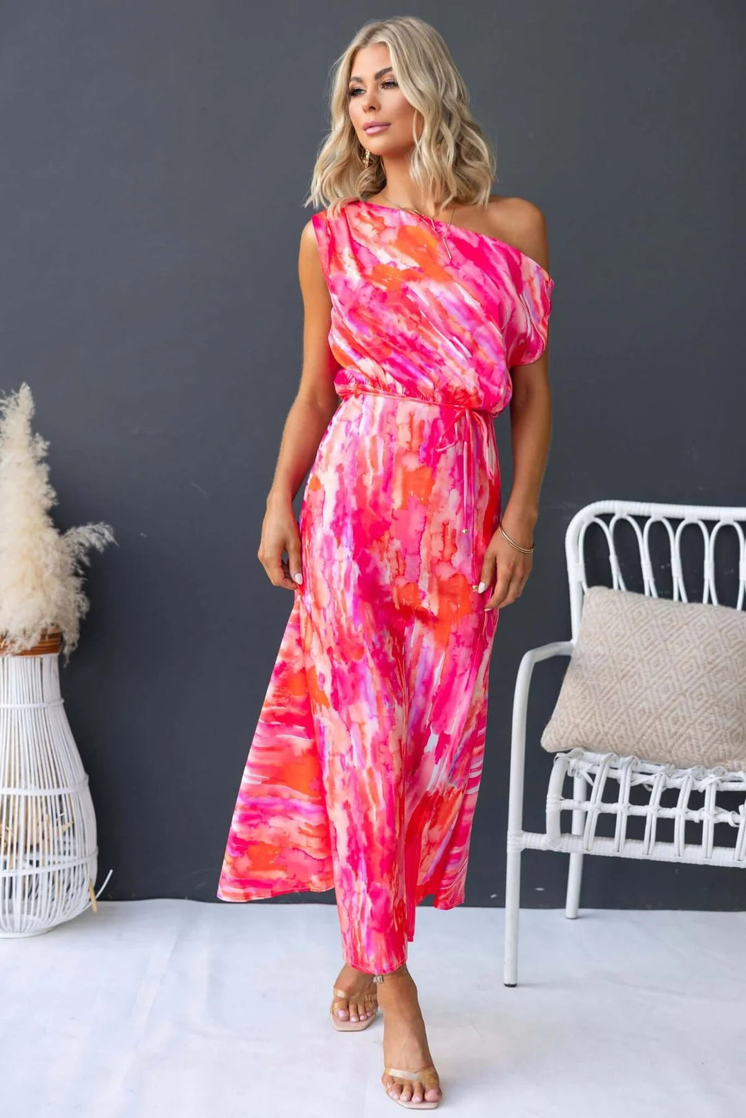 Damen Maxikleid mit asymmetrischem Design und fließendem Stoff Drune