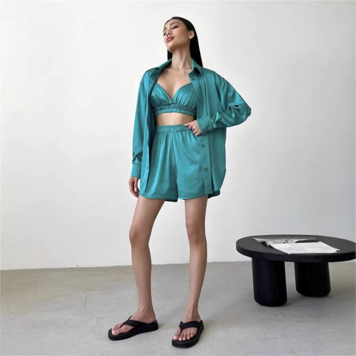 Damen modisches Set aus glattem Blusenoberteil und kurzer Hose Drune
