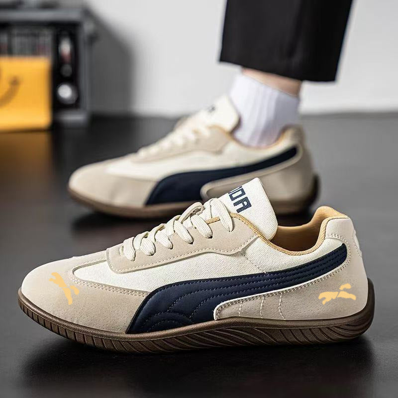 Herren Retro-Lowtop-Sneaker aus Wildlederimitat mit kontrastierendem Seitenstreifen und profilierter Gummisohle Drune