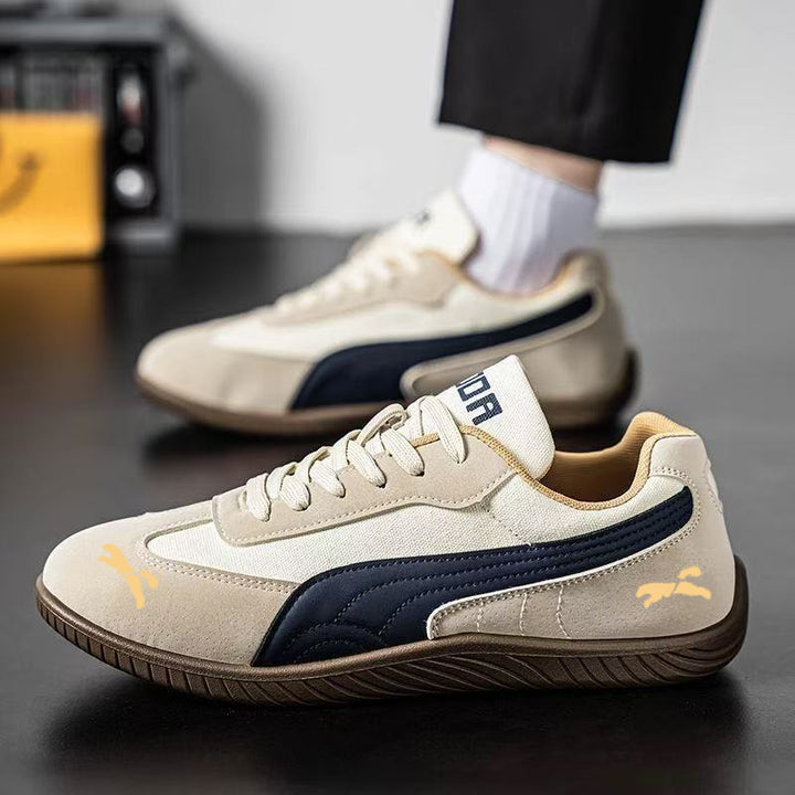 Herren Retro-Lowtop-Sneaker aus Wildlederimitat mit kontrastierendem Seitenstreifen und profilierter Gummisohle Drune