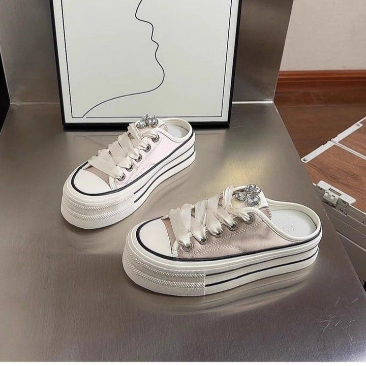 Damen modische Slip-On Sneakers mit robustem Plateau und eleganten Satin-Riemen Drune