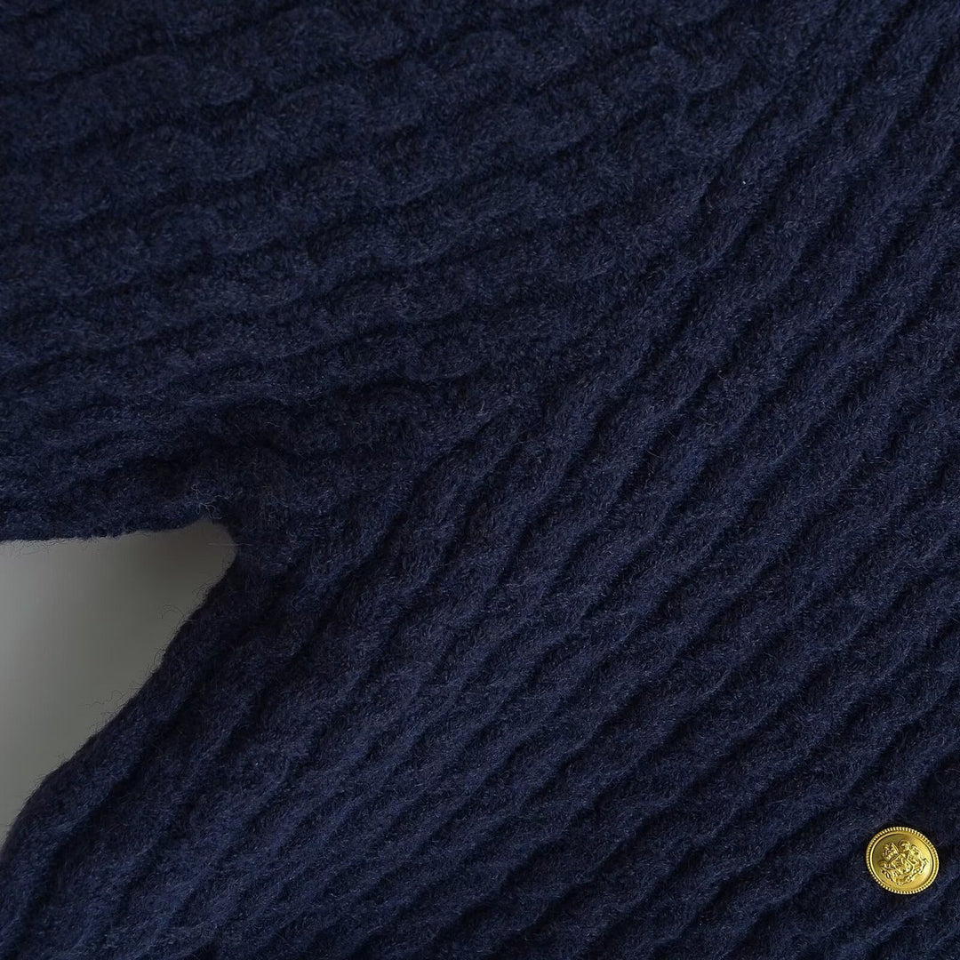 Damen Strickjacke mit strukturiertem Design und goldenen Knöpfen Drune