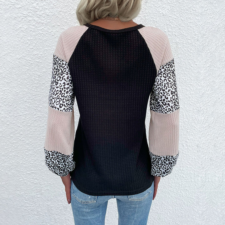 Damen Raglan-Langarmshirt aus Waffeljersey mit Colorblock-Ärmeln und Leoparden-Details Drune