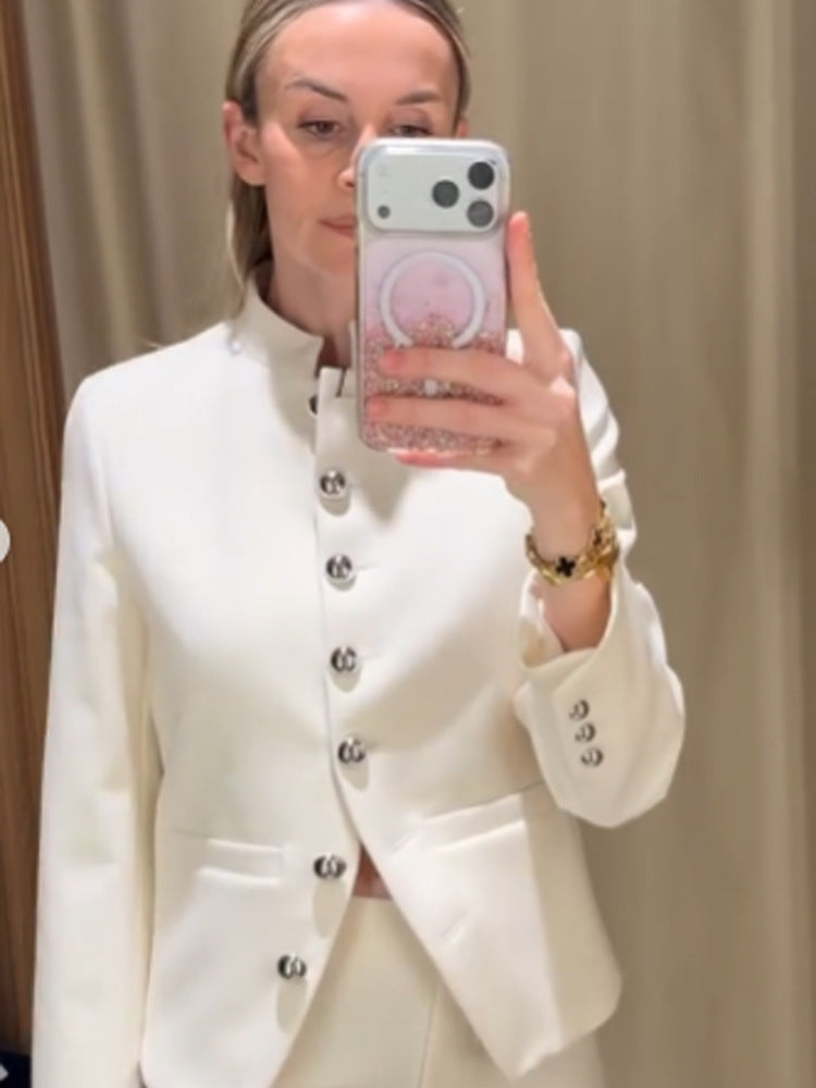 Damen Taillierter Blazer mit Stehkragen und silbernen Schmuckknöpfen Drune